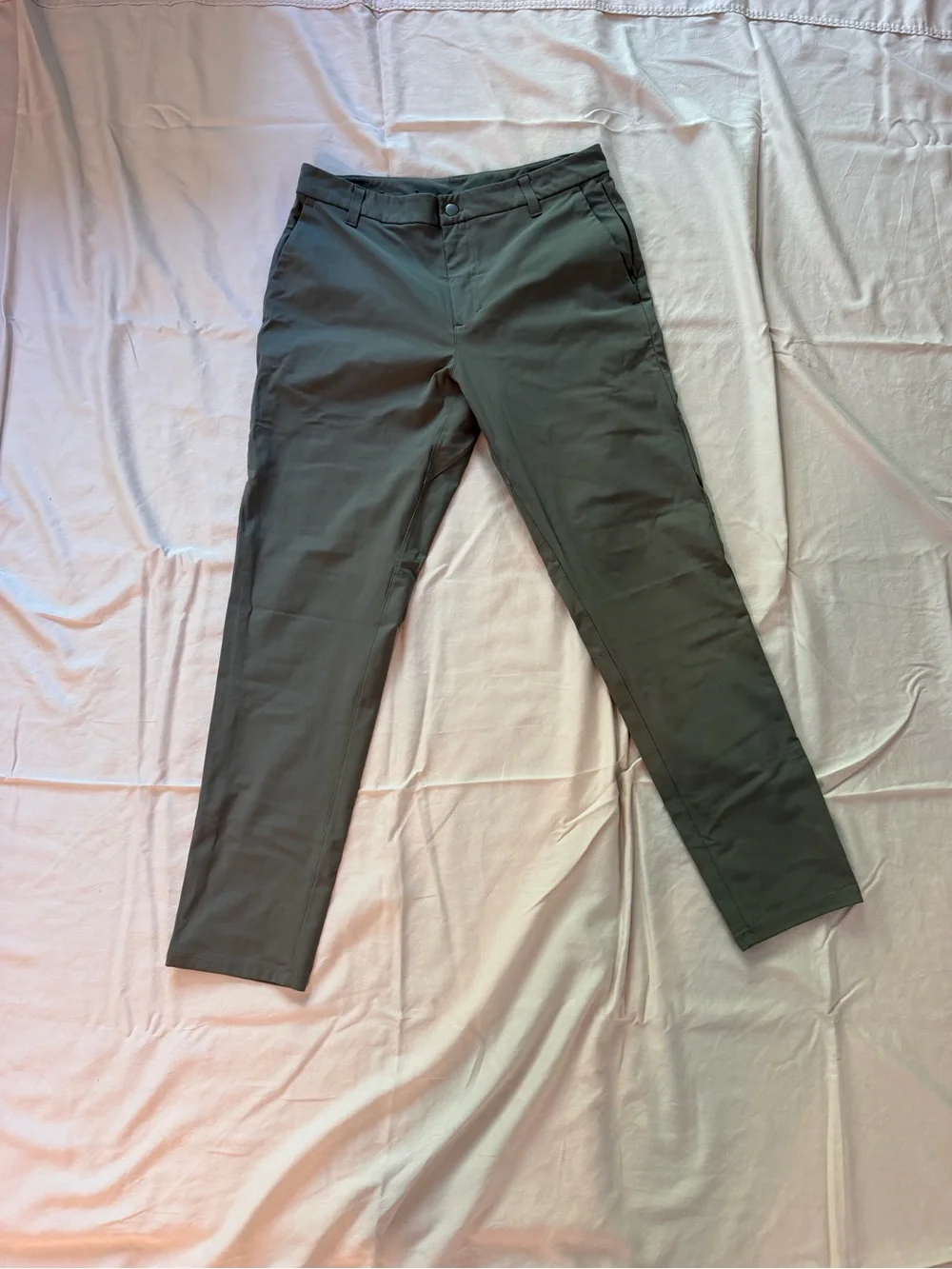 Lululemon commission classic Sage Green 32’ 32’